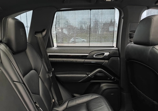 Porsche Cayenne cena 154900 przebieg: 105000, rok produkcji 2017 z Katowice małe 781